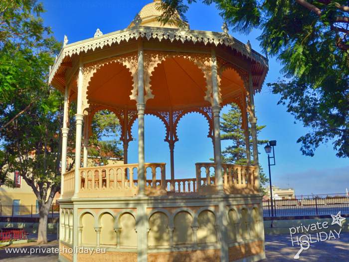 Pavillon auf der Plaza de la ConstituciÃ³n