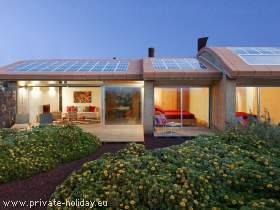 Bioclimatic house in eco-village