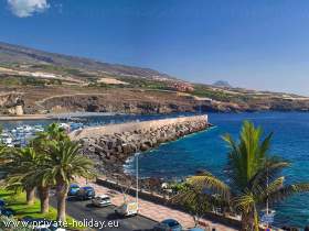 Holiday apartment on seafront